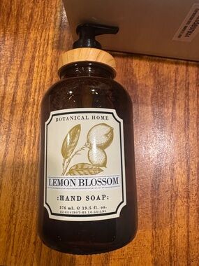 Botanical home lemon blossom hand soap